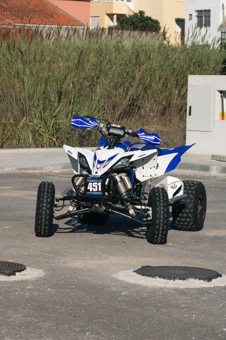 Yamaha YFZ450 R matriculada