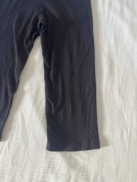 Calças H&M caneladas pretas, 2-3 anos