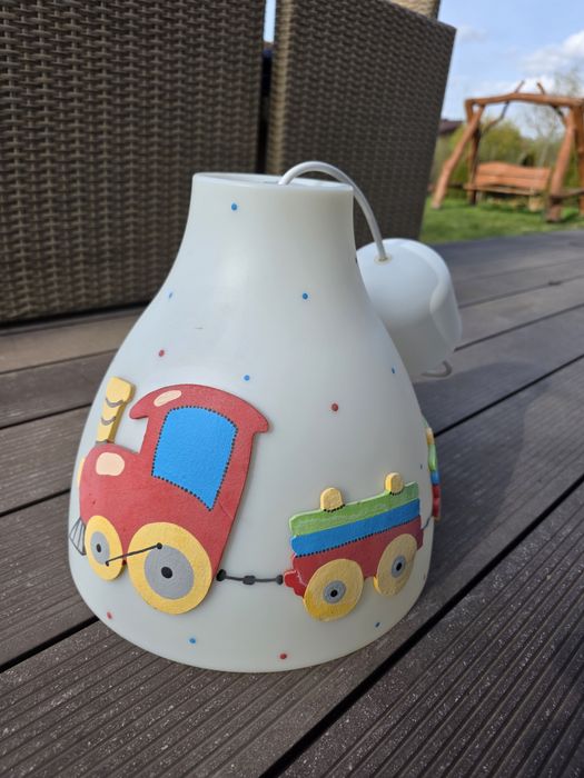 Żyrandol do pokoju dla chłopca