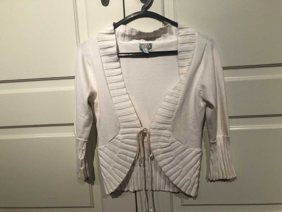 casaco de malha branco muito original marca MANGO  M