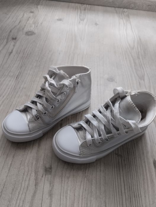 Trampki srebrne coccodrillo r 29- 19 cm