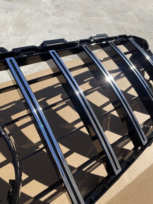 GRELHA MERCEDES CLASS C W205 GTR NOVA