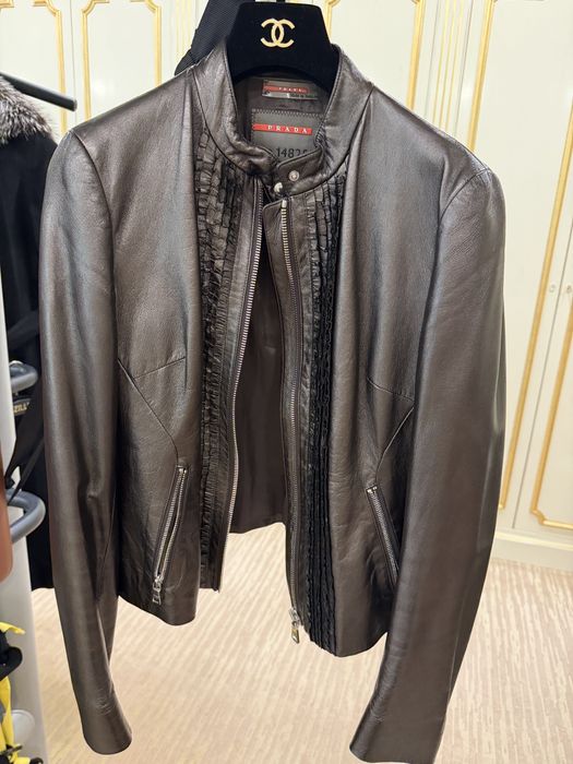Продам куртку Prada 100% оригинал