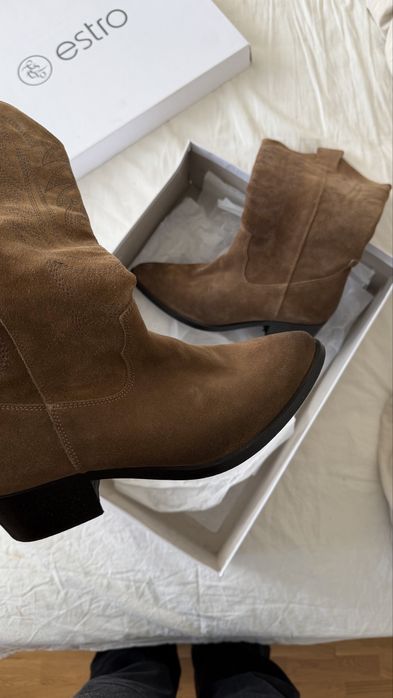 Козаки / чоботи estro