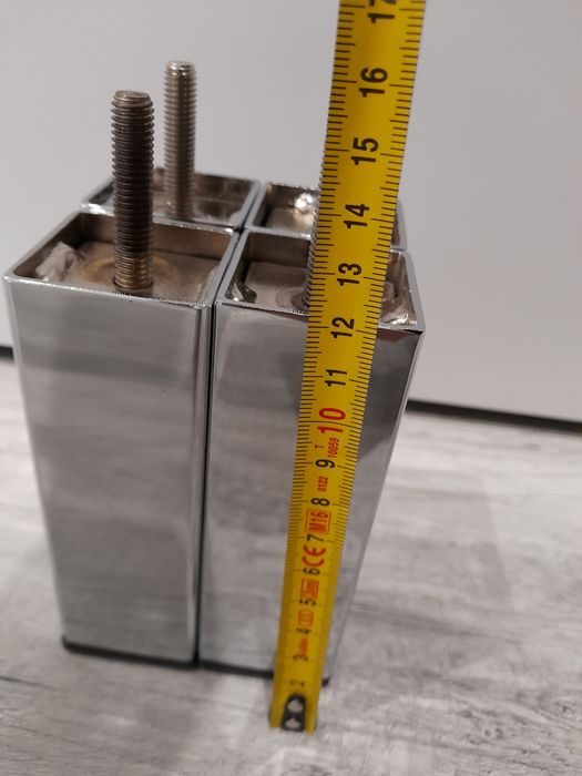 Chromowane nóżki do mebli