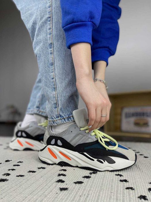 Женские кроссовки Adidas Yeezy Wave Runner 700 Premium. 36-40