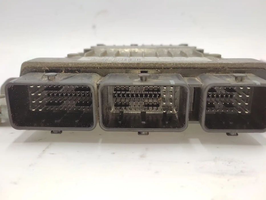 Centralina De Motor Uce 8200565863 S122326109A 8200592611