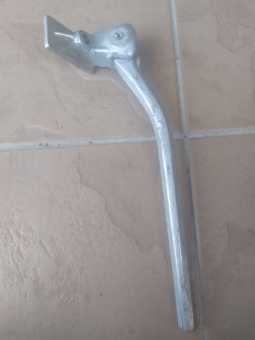 Кріплення велобагажника до фаркопа авто та підніжка велосипеда