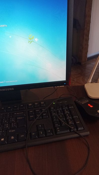 Монітор  SAMSUNG