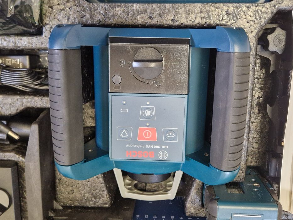 Niwelator Laserowy Bosch GRL 300HVG Jak nowy Idealny stan