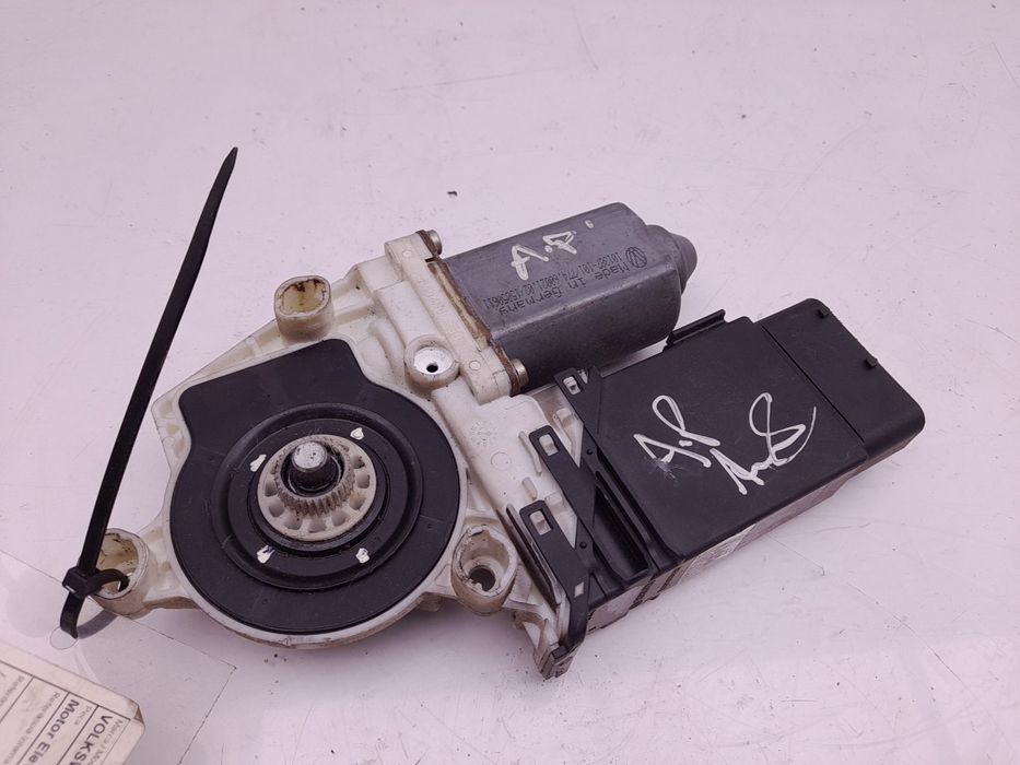 Motor vidro frente esquerdo VOLKSWAGEN Jetta III (1K2)