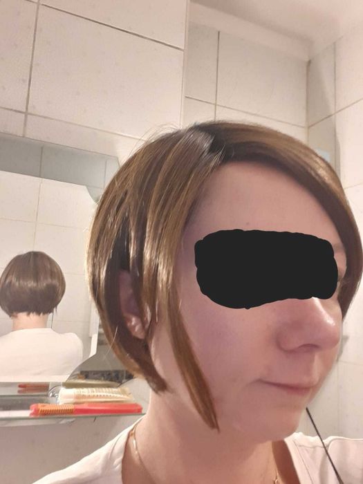 Sprzedam perukę Belle Tress Bob