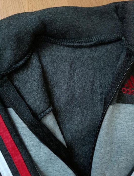 Флісова кофтинка Адідас на 4-5років хлопчик