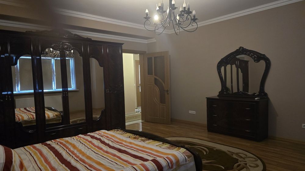 Продаж велика квартира в самому центрі