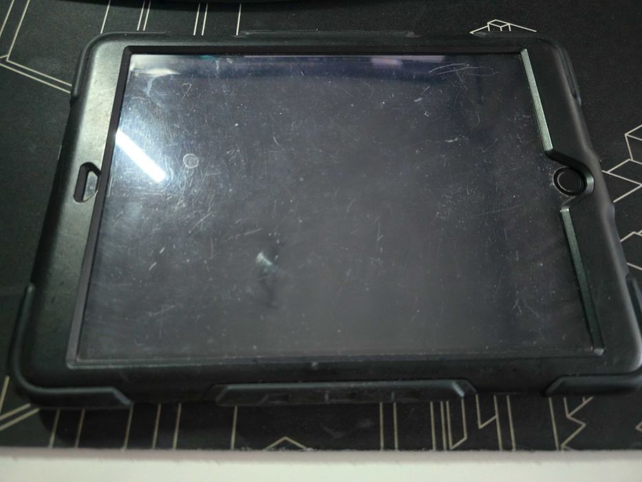 Ipad 9.7 6 Gen 128GB WIFI + GSM