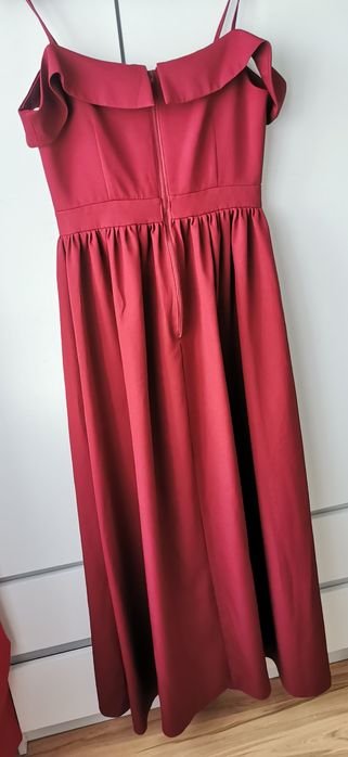 Elegancka sukienka bordowa