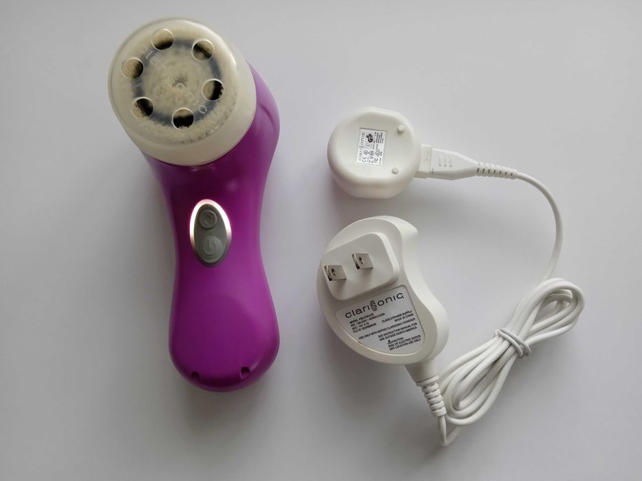 Продам устройство для очищения кожи - Clarisonic Mia 2