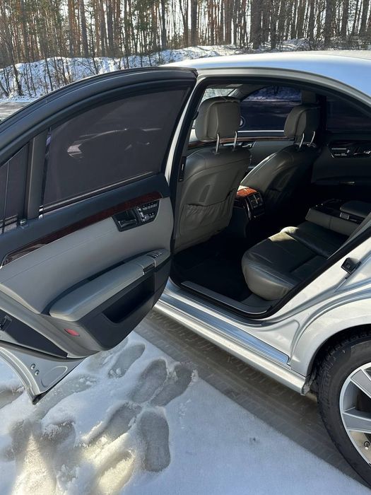 Mercedes W221 s500