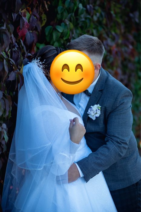 Продам весільну сукню