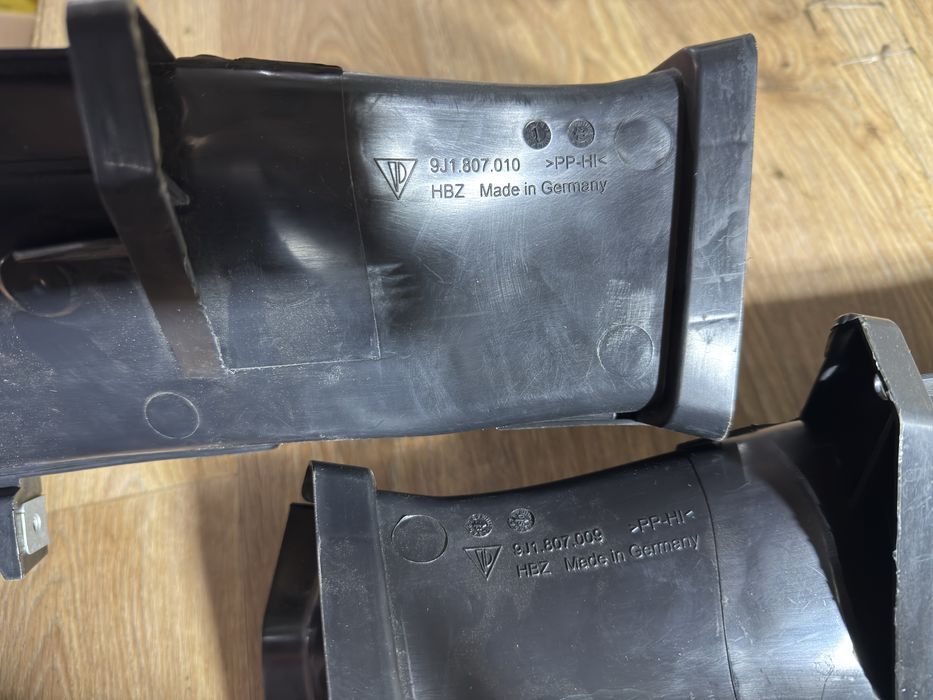 Porsche Комплект повітропроводів гальм 9J1807010 (RH), 9J1807009 (LH)