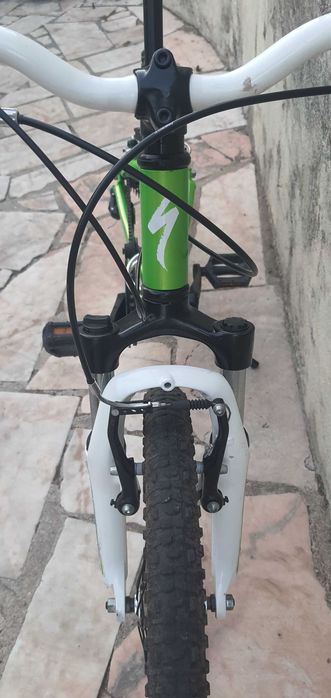 Specialized HOTROCK roda 20 '' criança