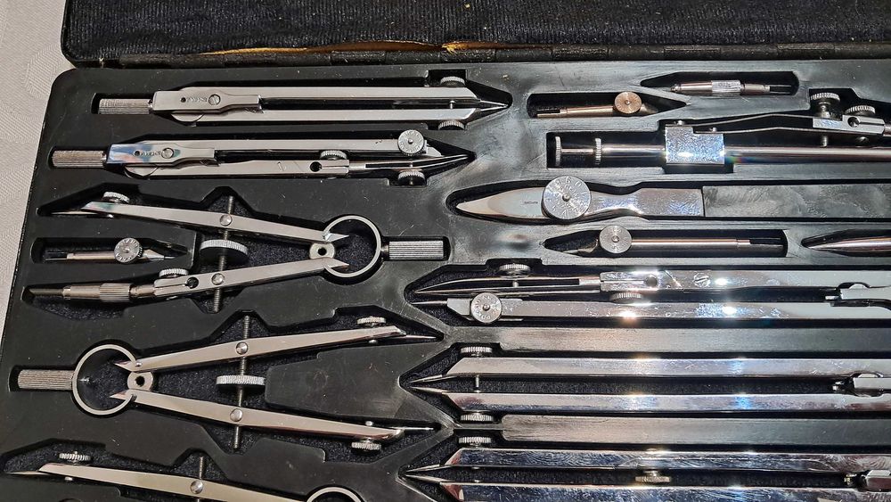 Skala PAXII zestaw kreślarski cyrkle 24 elementów