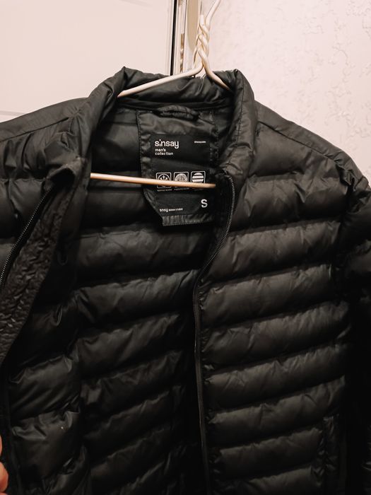 Продам весняну Куртку