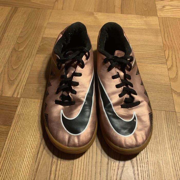 Buty halowe piłkarskie Nike