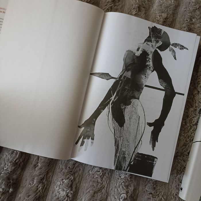 Книги / Нил Гейман / Американские Боги