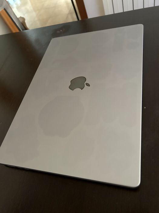 MacBook Pro 16" (2021) M1 Pro, 16GB RAM, 512GB SSD, Teclado PT