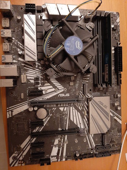 ASUS Prime Z390-P + Processador Intel + 8GB DDR4 Crucial
