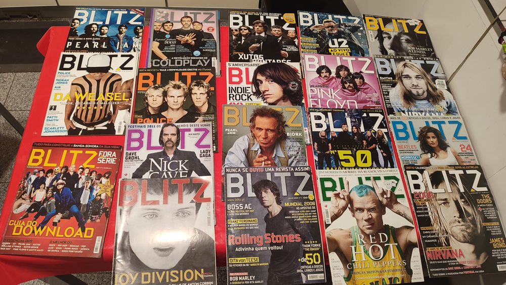 Conjunto de 19 revistas de música BLITZ