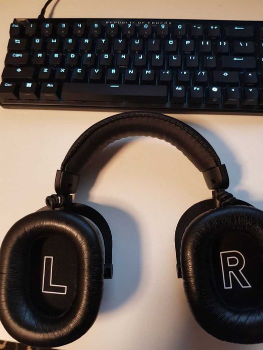 Продам навушники Logitech G PRO X2 в гарному стані