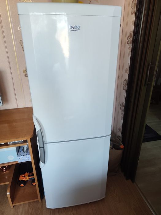Lodówka Beko 150