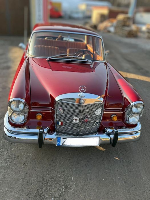 Mercedes-Benz  Mercedes W111 220 Sb skrzydlak po renowacji