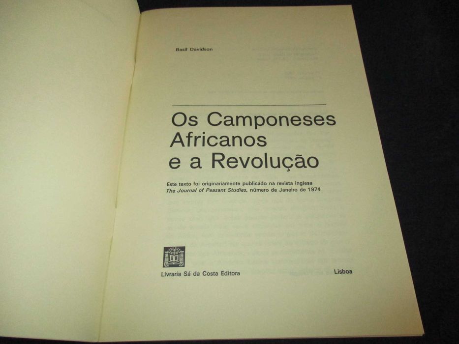 Livro Os Camponeses Africanos e a Revolução  Basil Davidson