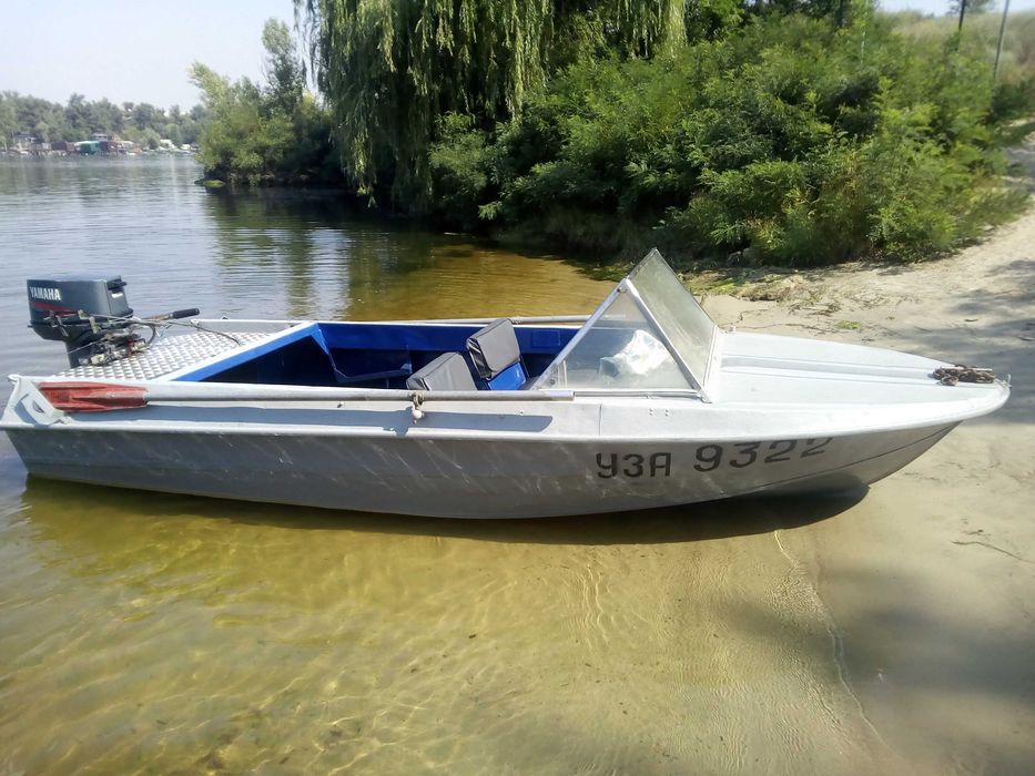 Продам лодку с мотором
