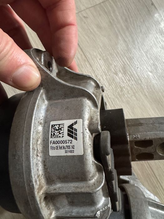 Подушка двигуна БМВ ф10 lemforder