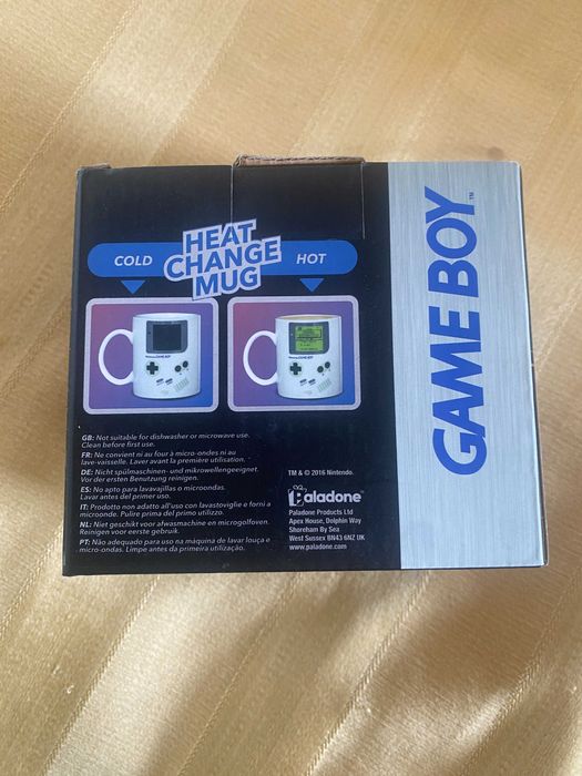 Caneca Game Boy que muda de cor com o calor