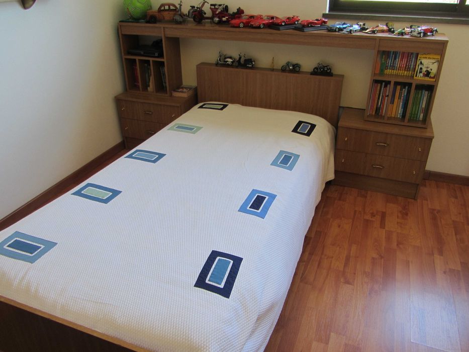 Mobília de quarto + colchão 2m