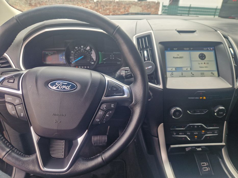 2019 ford edge sel