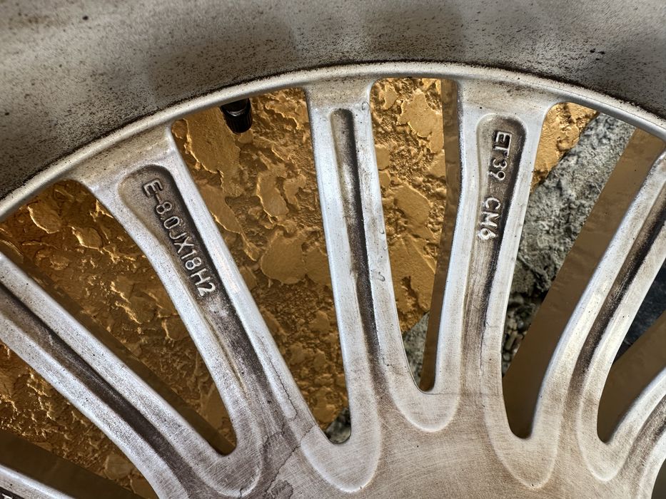 Комплект дисків з шинами літо Audi A6 C8 R18 5x112