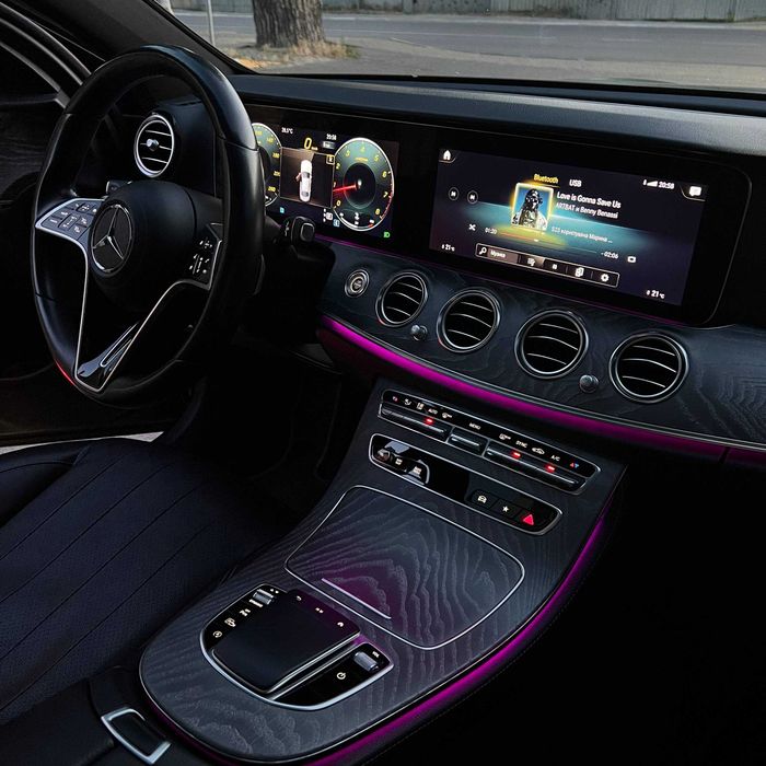 Продам автомобіль Mercedes Benz E Class E350 w213 2021 року