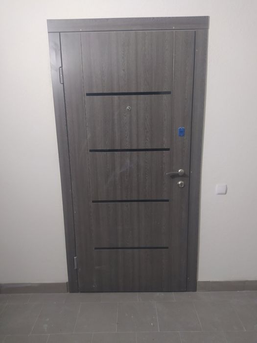 Вхідні двері у квартиру