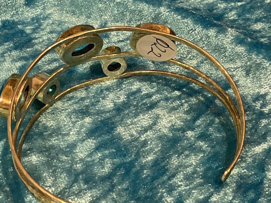 Pulseira prata pedras azuis  anúncios abaixo