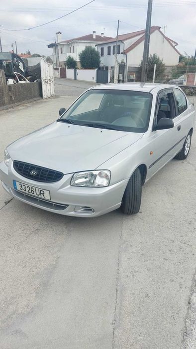 Hyundai Accent 1.5 CRDi Comercial (2003) – Fiável e Super Económico!