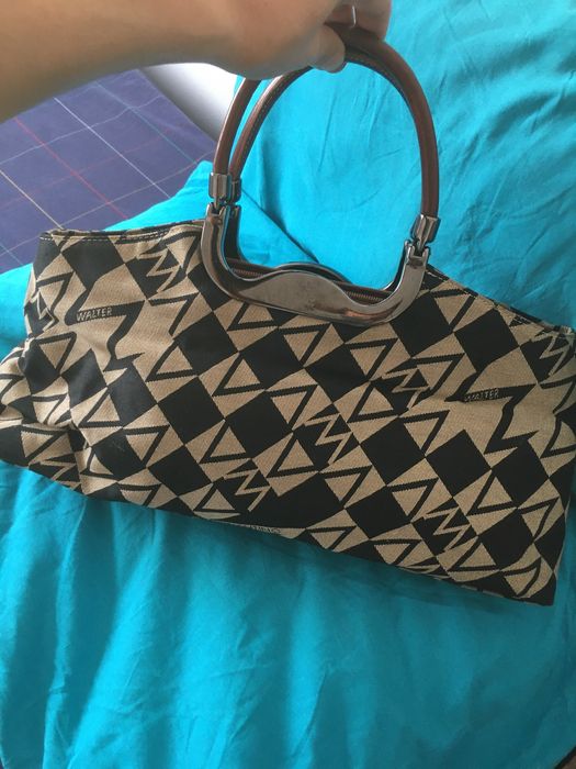 Mala Valentino - preta / bege e castanha