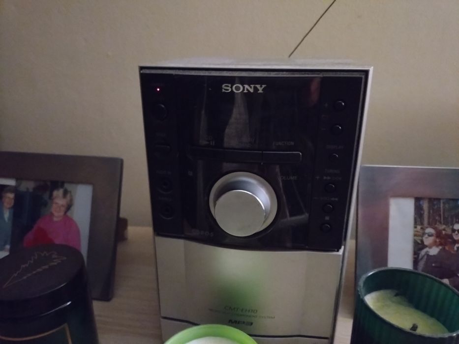 Mini wieża Sony CMT-EH10