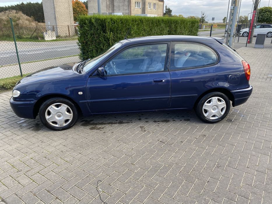 Toyota Corolla E11