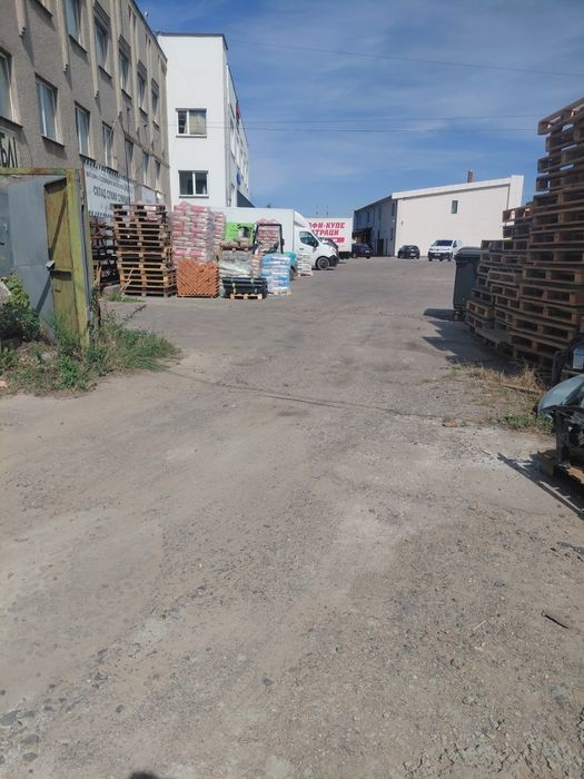 Здається приміщення  в оренду
